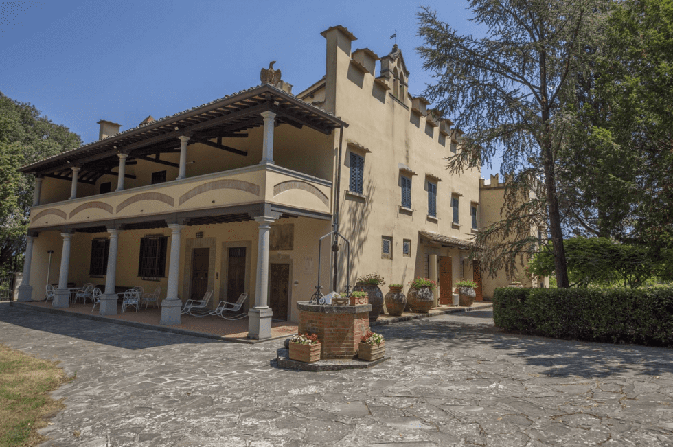 castle for sale near Florence Archives - Cultural Italy