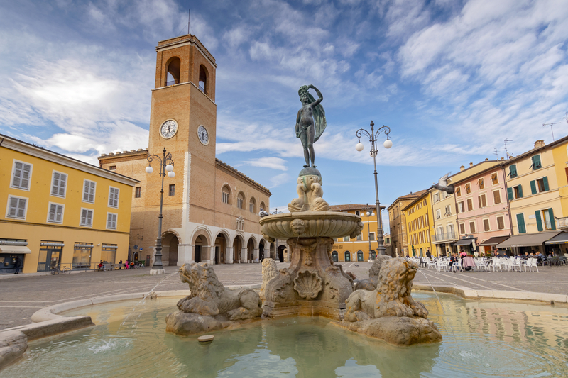 Pesaro, Fountain of Fortune, Palazzo Podesta